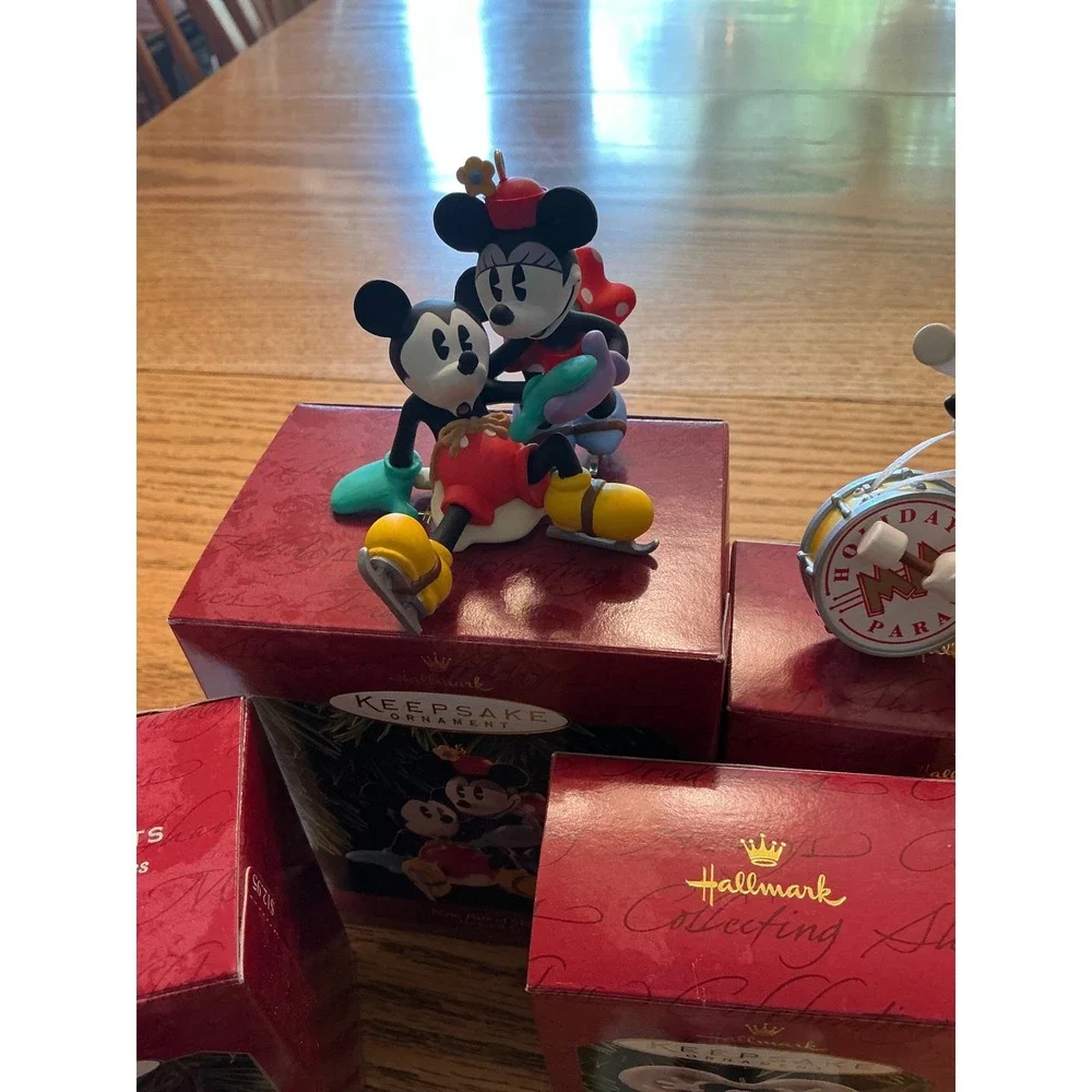 Lot of 4 Hallmark Keepsake Disney Ornaments Mickey Minnie Donald Goofy Vintage